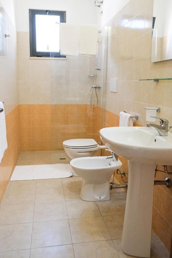 Terra D'Otranto Bed and Breakfast Uggiano La Chiesa Buitenkant foto